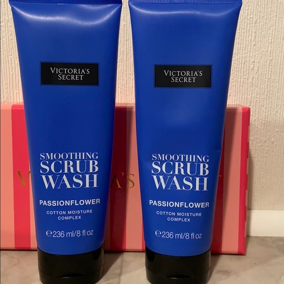 Victoria's Secret Other - Victoria’s Secret Smoothing Scrub Wash Set of 2